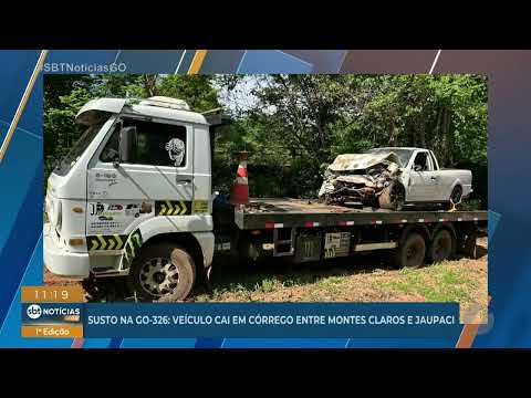 Veículo cai em córrego na GO-326, entre Montes Claros e Jaupaci