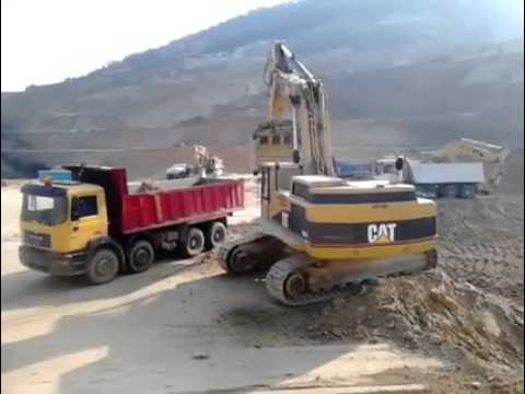 caterpillar 365B LME loading truck
