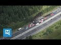 Horror-Crash Auf Der A9: Bus Fährt Auf Sattelzug Und Brennt Völlig Aus