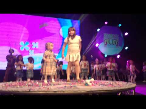 Ana i Iva Krckoski SVETSKI PATNICI -SUPER ZVEZDA 2014