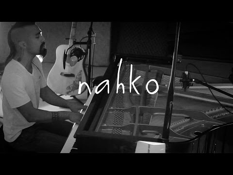 Nahko (Medicine for the People) Performs "Risk It"