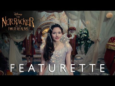 The Nutcracker and the Four Realms (Featurette 'Four Realms Fashion')