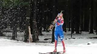 Ұйықтап жатқан адамның жыныс мүшесіне қол тигізу