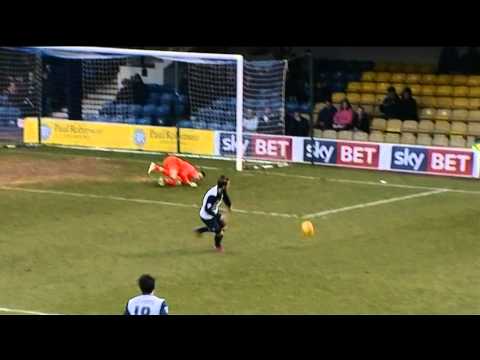 Match action from Southend United 2-0 Carlisle United