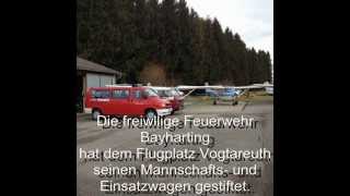 preview picture of video 'Neuer Feuerwehrwagen am Flugplatz Vogtareuth (EDNV)'