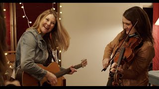 Della Mae "Bourbon Hound" (official)