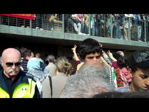 Vittorio Arrigoni's Funeral - 24th of April, 2011 (2/4)