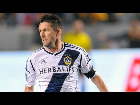 GOAL: Robbie Keane scores off Landon Donovan setup