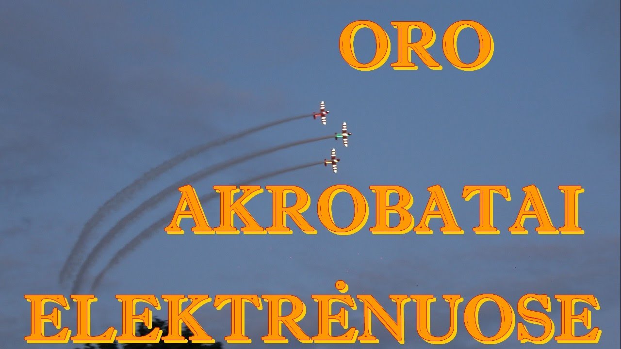 Įspūdingi lėktuvų viražai