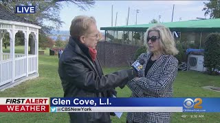 John Elliott chats with Glen Cove Mayor Pamela Panzenbeck