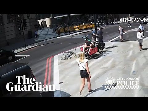 Cyclist headbutts pedestrian in London sparking police appeal