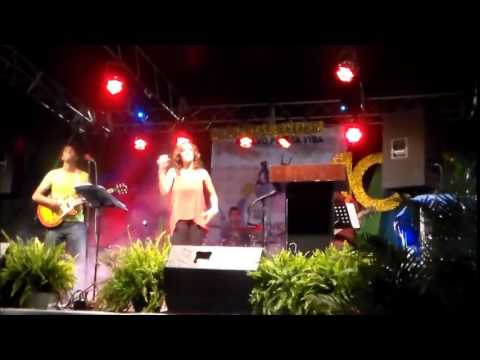 D'versia Unconditionally Cover