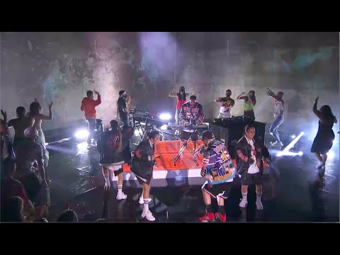 DEJA VU - Tainy, Yandel (Live at Premios Juventud)