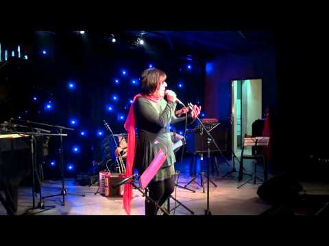 Diana Rexhepi & Schindlerova lista, Mama Huanita- Iz filma " Un Dia Da Vida"