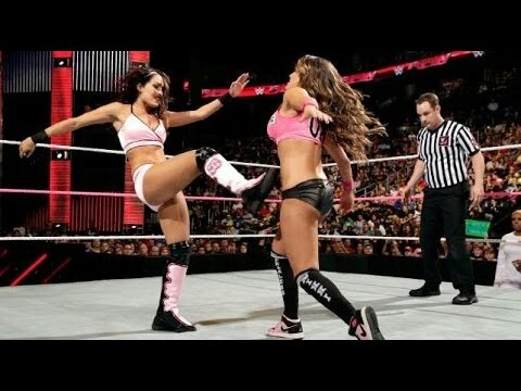 WWE RAW Brie Bella, Naomi & Natalya vs Nikki Bella, Summer Rae & Cameron 13/10/14