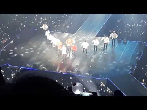 (170506) BTS Jimin, Jungkook, V, Jin - Lost [WINGS TOUR IN MANILA] (fancam)
