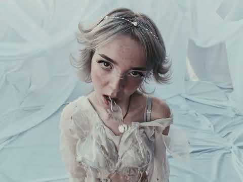 Sophie Powers - muddy (Official Music Video)