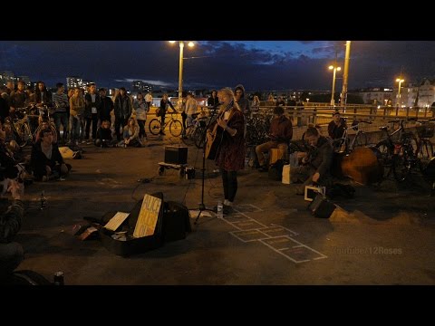 Alice Phoebe Lou -LIVE- " Deep Blue Sea" @Berlin July 29, 2015