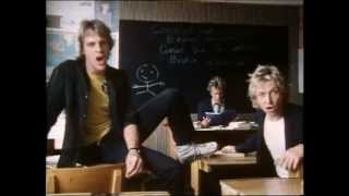 Download lagu The Police Don't Stand So Close To Me (Original Version HD) mp3