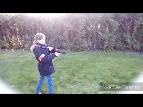 Parodie E02 faite par nos jeunes Fans Ambre (11 ans) et Ezio (8 ans)