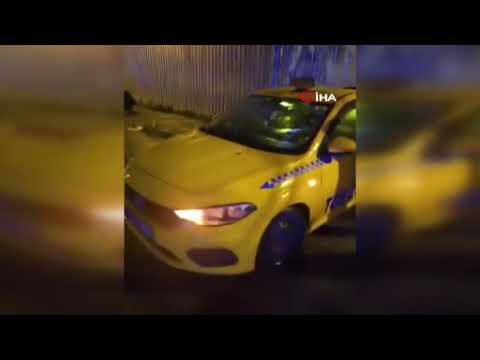 Hafif ticari araç taksiye çarptı: Sürücü hiçbir şey olmamış gibi yoluna devam etti