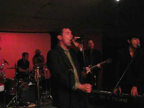 Skadventures of Ska Jenny: Slackers & Hub City Stompers @ Asbury Lanes 'o9 - Slackers 2 - Walking On