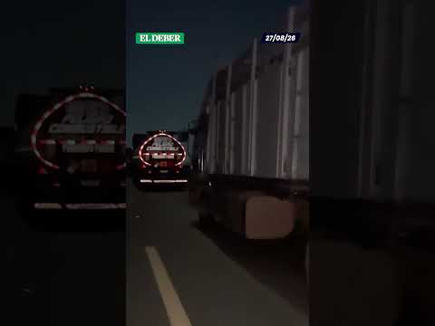 Bloqueo de productores persiste en la carretera Santa Cruz-Beni