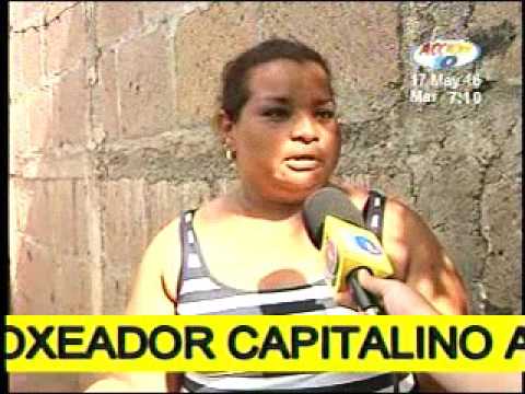 Boxeador golpea con un martillo a su compañera sentimental