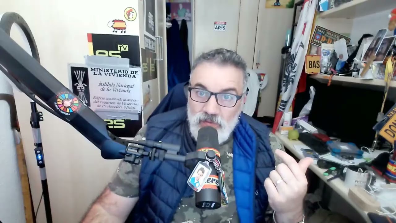 U.M.E. Miente y manipula lo que puedas, el desmemoriado aplaude y se monetiza