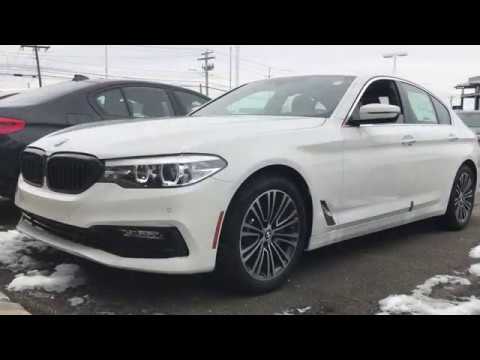 2018 BMW 5 Series Gesture Control