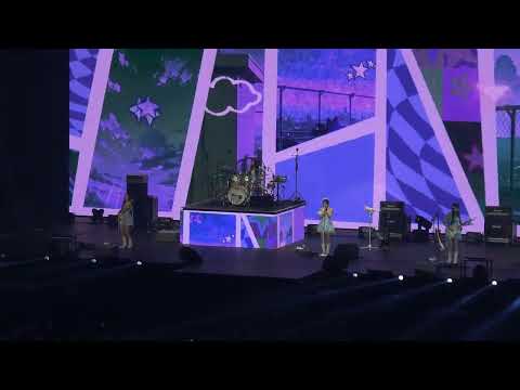 QWER - Dreamer 20261011 QWER 2nd TOUR [ ROCKATION : ROCKET LAUNCH!! ] IN TAIPEI 4K60FPS