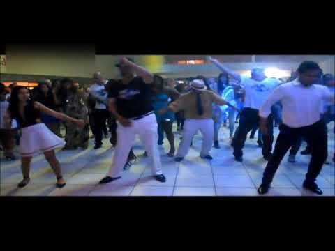 Club Nouveau 💃🎼🕺Lean On Me 💃🎼🕺🎧💃Galera Do Passinho🕺