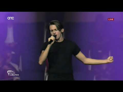 Palace String Orchestra ft. AIDAN - BLINDING LIGHTS