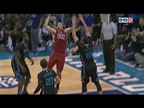 Blake Griffin Posterizes Miles Plumlee! | Clippers vs Hornets | Feb 11, 2017 | 2016-17 NBA Season