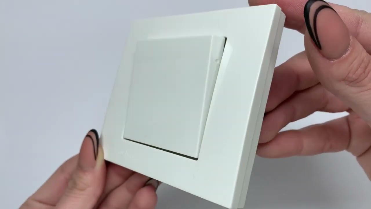 Выключатель одноклавишный OVIVO Grano белый (400-010200-200)