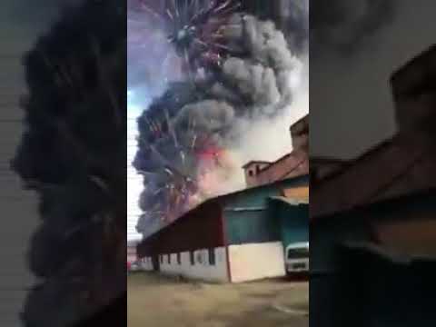 DETIK DETIK GUDANG PETASAM MELEDAK DI TANGERANG !!