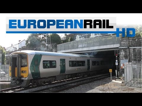 Iarnród Éireann Irish Rail Commuter 2600 DMU 2612 / 2611 departs Cork Kent Station