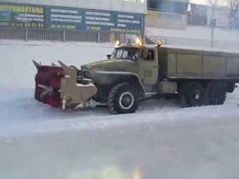 Soviet URAL-4320 truck base snowblower DE-226