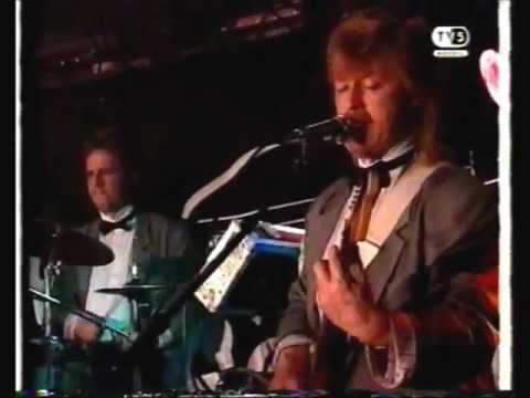 Steinar & Max Rogers   Elvis Medley på Grand i Falkenberg