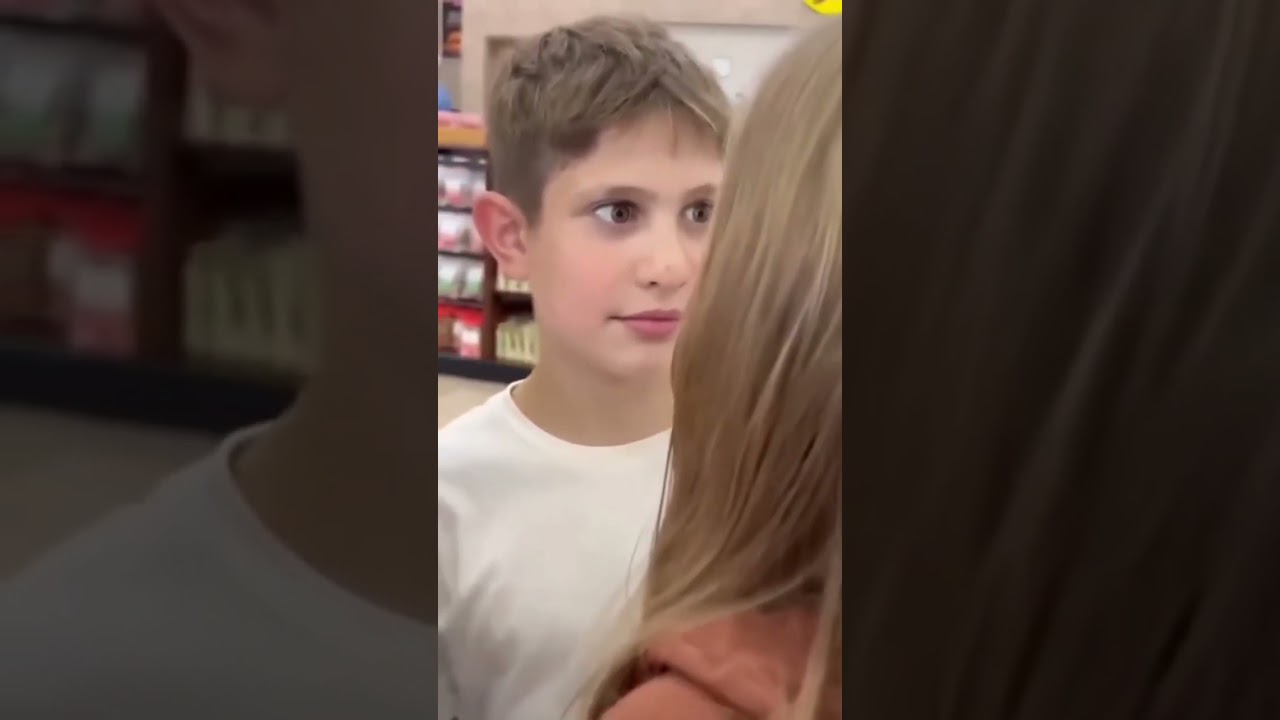 The way he stares at Salish ✨💕 #nalish