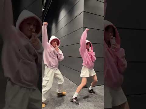 Boom Boom Boom (Le Sserafim)