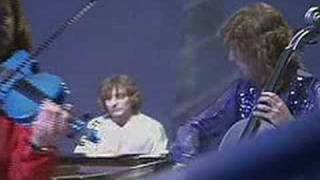 Electric Light Orchestra - From the Sun to the World (Boogie No. 1)