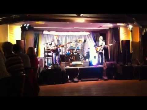 Heartbeatshowband.  tribute to rod allen  (the fortunes)