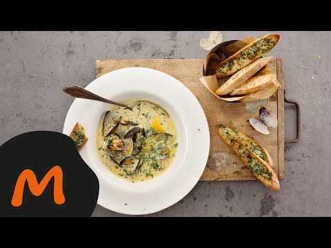 Zuppa di cozze con pane tostato al gin – Ricetta Migusto