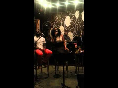 Rolynne Anderson live @ Aurum Lounge