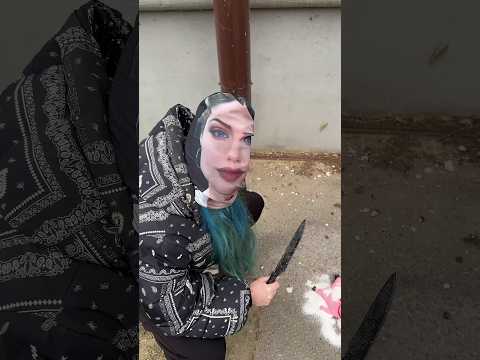 I just wanted to REPEAT the bullying, but Angelina Jolie ruined it all 🐷❓