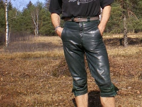 Kurze Lederhosen · Opernmuffel sitzt Freischütz in Handschellen ab · Von Quee und Jiggy ·  Clip 24