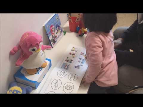 Bebé políglota de 32 meses aprendiendo inglés con Bada Talk - Clean Up Time (Badanamu)