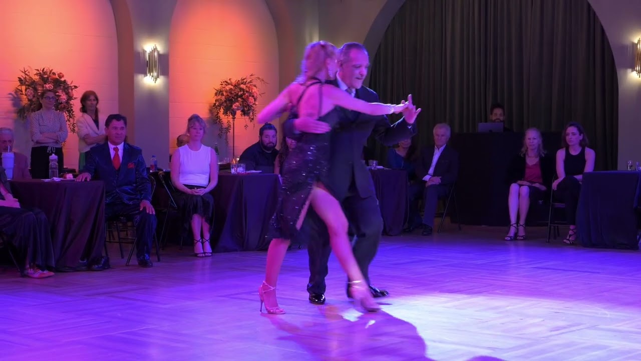 Video thumbnail for Lorena Ermocida and Pancho Martinez Pey at Milonga Gavito 3/4