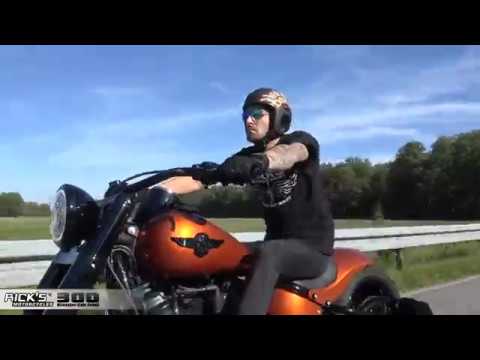 Harley-Davidson Softail "Milwaukee-Eight" with 300 rear tire!